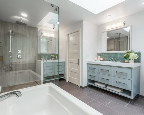 Transitional Bathroom Design Ideas, Remodels & Photos