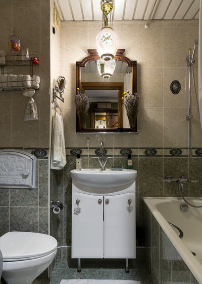 Классический Ванная комната by Uliana Grishina | Photography