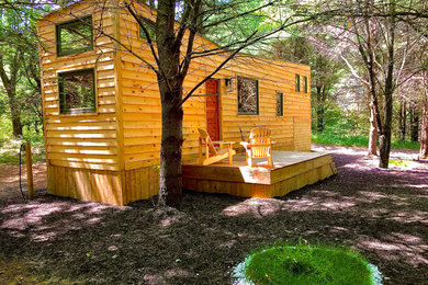 Example of a mountain style exterior home design in Toronto
