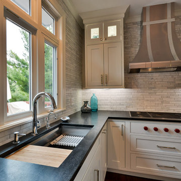 Large Island Transitional Kitchen