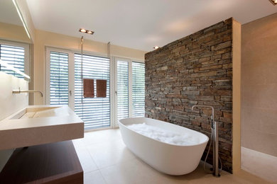 Modernes Badezimmer in München
