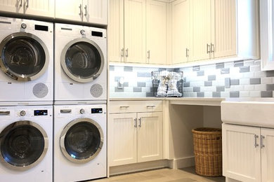 Design ideas for a traditional laundry room in Orlando.