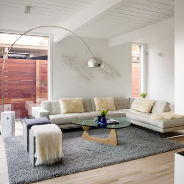 Krisana Park Minimalist Modern