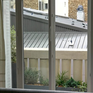 Balcon - terrasse  - Sobre et élégant - Paris 17