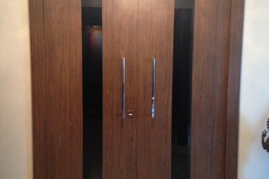 Peninsula I Aventura / Elevator and Entry Doors