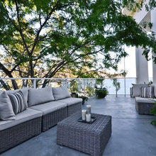 Glass deck Railing
