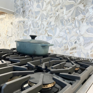 704-G Lux Seaside Condominium Residence