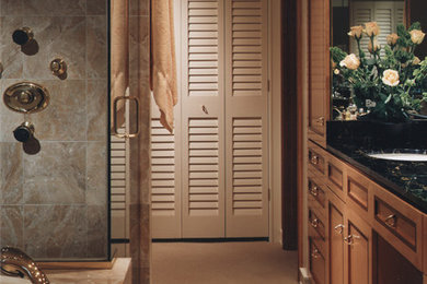 Inspiration for a contemporary bathroom remodel in Chicago