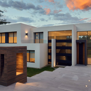 Flat Sun Roof House With Exterior View