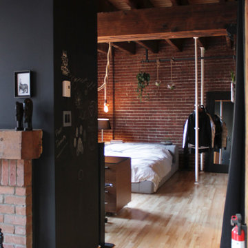 My Houzz: A Designer’s Cool Gray Loft Transformed in Montreal