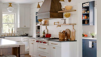 Farmhouse Transitional Kitchen
