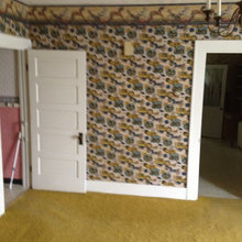 Dining Room/ Large Room In Middle Of House