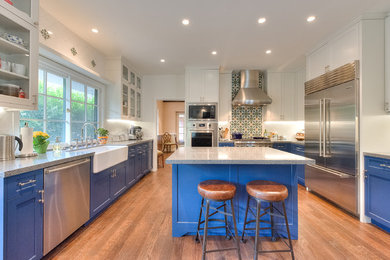 Elegant kitchen photo in Los Angeles