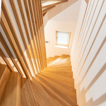 Faltwerktreppe mit integriertem Schrank