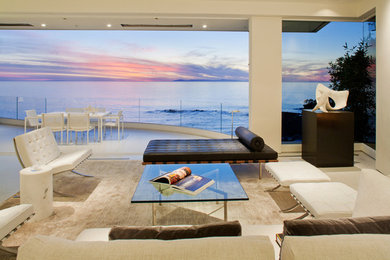 Example of a trendy living room design in Orange County