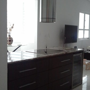 CUSTOM KITCHEN