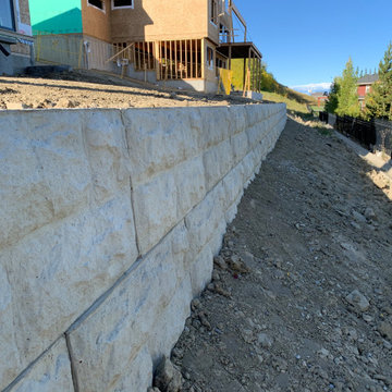 Calbridge Commercial Retaining Wall