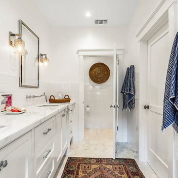 Shepherd's Lane Residence: Bathroom 2