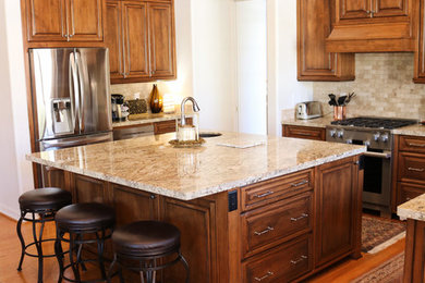 Inspiration for a timeless kitchen remodel in Phoenix