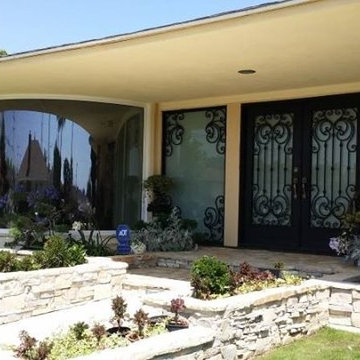 Curved Floor-To-Ceiling Projected Panoramic Window