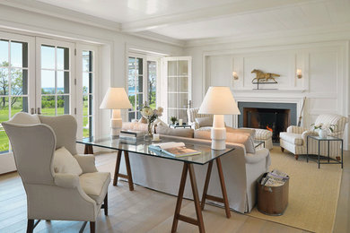 Example of a classic living room design in Boston