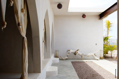 Example of a patio design in Los Angeles