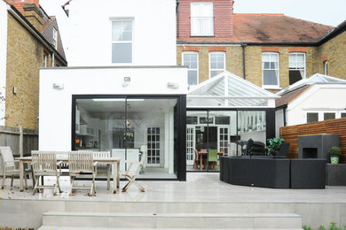 Inspiration for a modern kitchen in London.