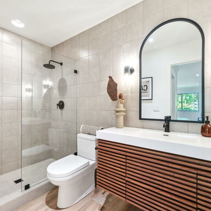 Bathroom - contemporary bathroom idea in San Francisco
