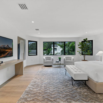 Contemporary Home - 12