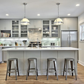 Ave H