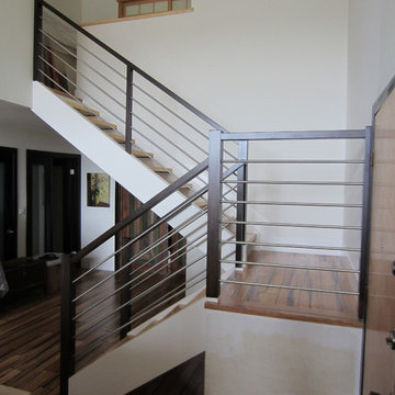 "Modern" horizontal stainless steel