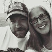 Shannon Elizabeth's photo