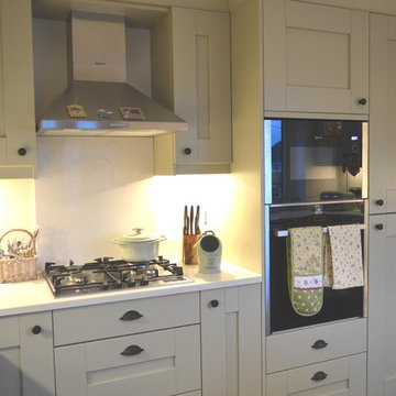 Sage Shaker Kitchen with Solid Oak Breakfast Bar