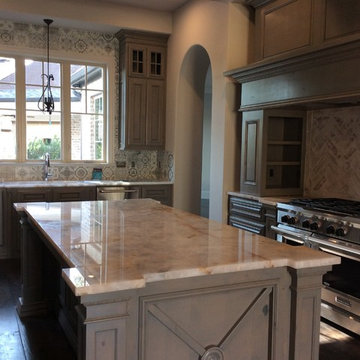 Cristallo Quartzite Kitchen