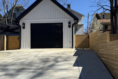 Garage photo in Louisville