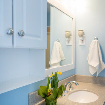 Columbus, Ohio Hall Bath