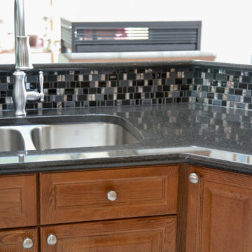 Clinton Residence - Granite, Tile Backsplash & Carpet