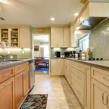 Traditional Kitchen in Pensacola, Florida