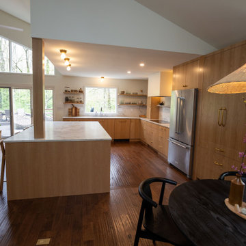 The Oak & Gold Modernist Kitchen