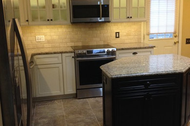 Kitchen - kitchen idea in St Louis
