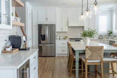 Example of a 1960s kitchen design in Kansas City