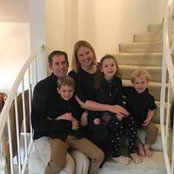 Nicole Guzik's photo