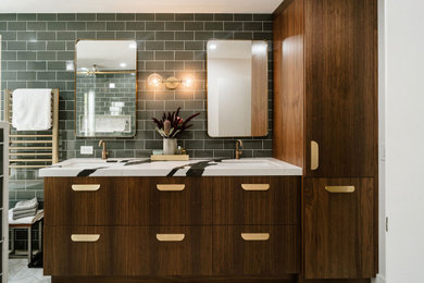 Example of a 1960s bathroom design in San Francisco