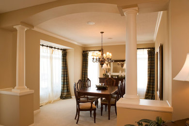 Dining room - traditional dining room idea in Minneapolis