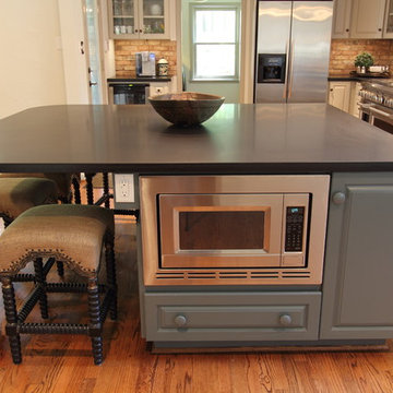 Houston Warm and Inviting Kitchen Remodel