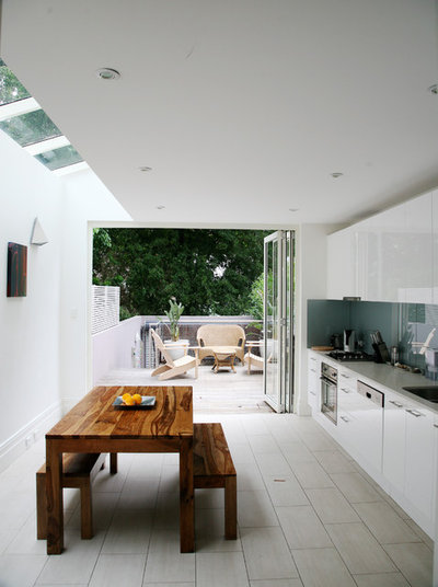 Scandinavian Kitchen by Scott and Ryland Architects