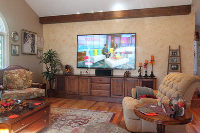 Home theater - contemporary home theater idea in New York