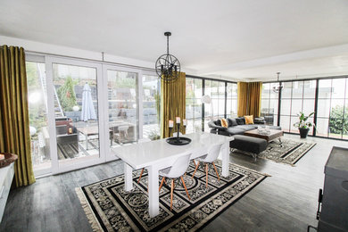 Modernes Wohnzimmer in Sonstige