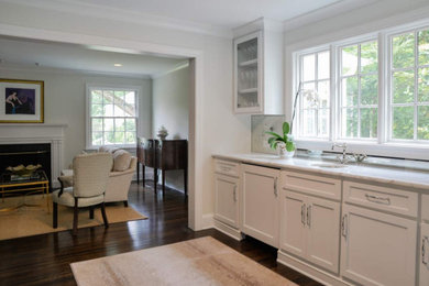 Example of a home bar design in Charlotte