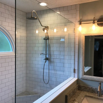 Subway Tile / Doorless Shower